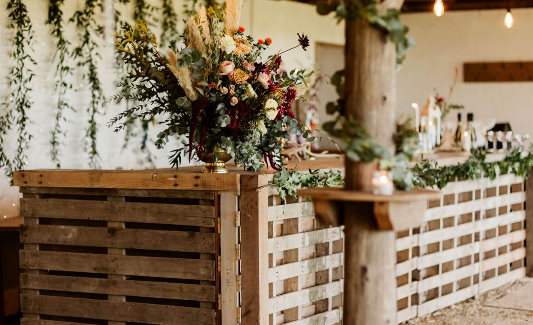 fiesta-fields-chalkfield-barn-styled-by-Fete-Feast-1750x1067_c (1)